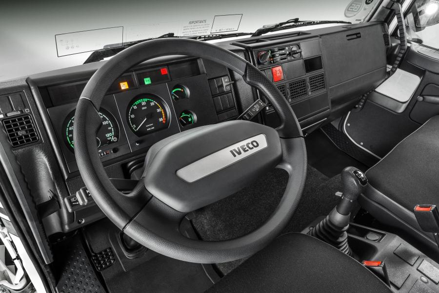  Iveco Tector Attack 4x2 2012 года  (фото 2 из 6)